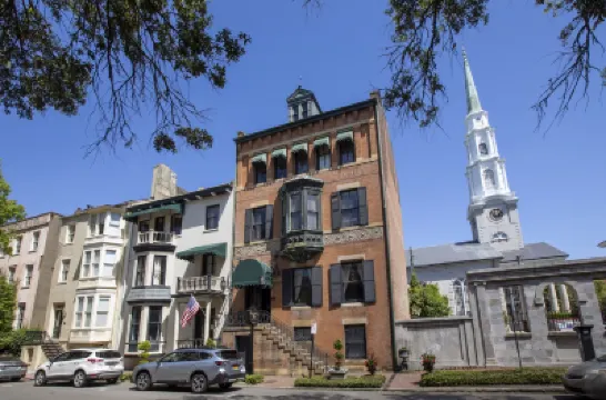 Foley House Inn Hotels near Savannah Historic District