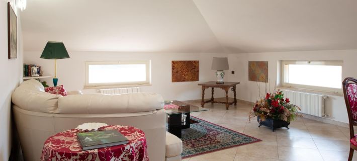 L'Insolita Reggia Hotel di Caserta