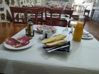 Hotel Las Palmeras by Vivere Stays - breakfast