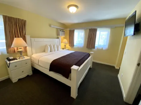 Hollywood Celebrity Hotel