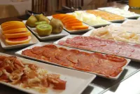 Mir Octavio - breakfast