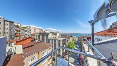 Cihangir Palace Hotel โรงแรมใกล้หอคอยเมเดนทาวเวอร์