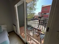 Flora Apartments