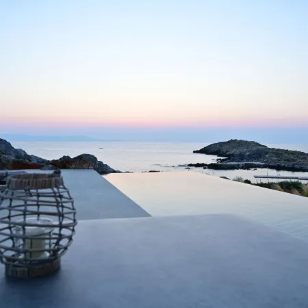 Kavos Hotel & Suites