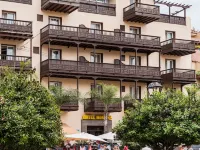 Hotel Monopol Hotels near Loro Parque