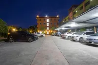 I-Home Residence and Hotel - parking