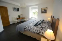 La Forcerie Maison d'hôtes et Spa Hotels in Saint-Quentin-les-Anges