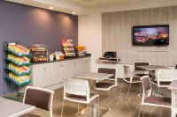 Microtel Inn & Suites by Wyndham Leesburg/Mt Dora - Frühstück