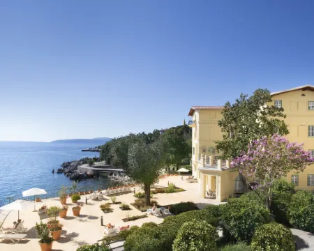 Apartments Belvedere - Liburnia Hotels in Lovran