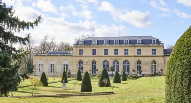 Maison du Val - les Maisons de Campagne Hotels in Saint-Germain-en-Laye
