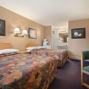 Travelodge by Wyndham Moose Jaw