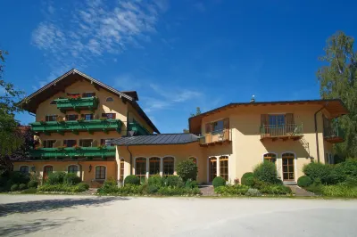 Hotel Oberwirt Hotels in der Nähe von Kurpark Seebruck Römerstraße