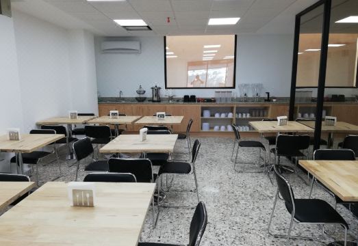 몬테레이 호텔 내부 전경