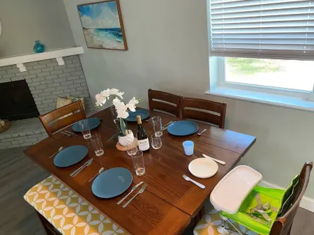 Heated Pool Close to St Pete Tampa Pet Friendly Отели рядом с достопримечательностью «Island Bamboo»