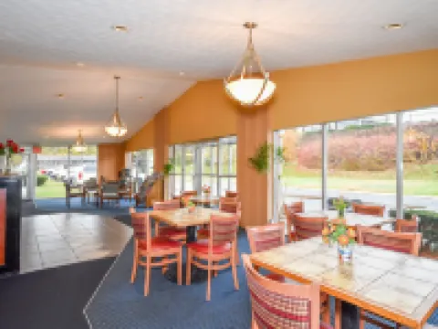 Monticello Inn- Framingham/ Boston Hotels in Framingham