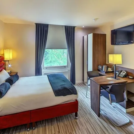 Simply Rooms & Suites Отели рядом с достопримечательностью «Хаммерсмит и Фулхэм»