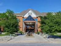 Four Points by Sheraton St. Catharines Niagara Suites Hotels in Thorold