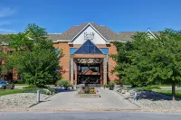 Four Points by Sheraton St. Catharines Niagara Suites Hotels in Thorold