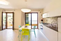 Calipso Seaview Flat with Private Parking - Condos
