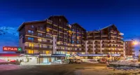 Résidence Le Chamois d'Or Val Thorens Hôtels à proximité de : La Piscine