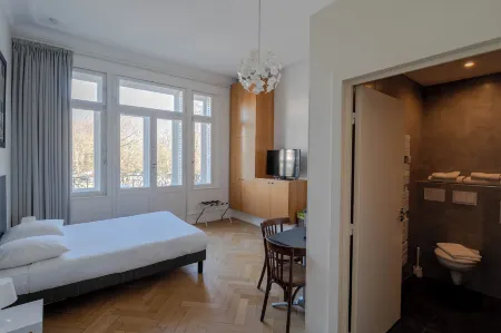 Le Relais de l'Orangerie Отели рядом с достопримечательностью «Сад До Рив»