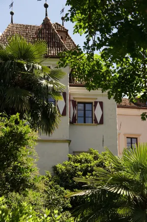 Hotel Castel Rundegg (Adults Only) Отели в г. Авеленго