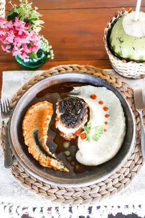 Kilombo Villas & Spa Отели рядом с достопримечательностью «Praia do Madeiro»