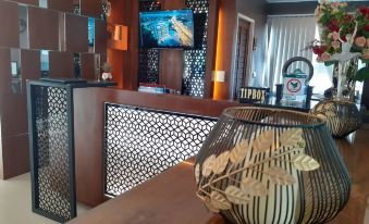 The Greenery Central Suite & Hotel