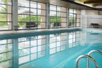 โรงแรมฟาน เดอร์ วอล์ก ไอน์โฮเฟน - ที่มีสระว่ายน้ำ
