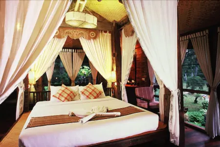 Fern Paradise Отели рядом с достопримечательностью «Zen Paradise Chiang Mai Villa»