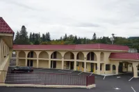 Timberland Inn & Suites - Motels