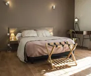 Escale Villa Hotels near E.Leclerc Marignane