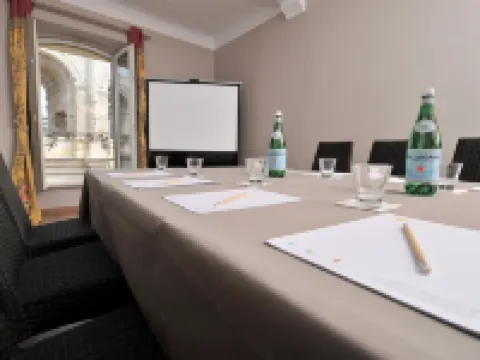 ホテル スパ ル カレンダル アルルのホテル