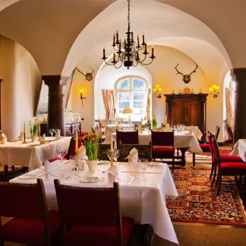 Hotel Und Restaurant Burg Schnellenberg