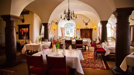 Hotel Und Restaurant Burg Schnellenberg