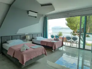 Oceanic Overview Suites