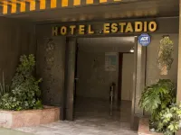 Hotel El Estadio Hotel in zona Teatro Art House Mexico