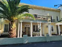 Georgian Court Inn Hotels near Melbourne Arena