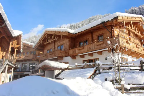 Feriendorf Joggler - Chalets Nahe der Gondel - con vistas a la montaña