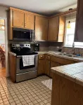 The Manor - Charming 3-bedroom house in lovely Oneonta with WiFi, AC Hotels in Oneonta
