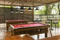 Albatross Bay Resort Hotels in Trunding