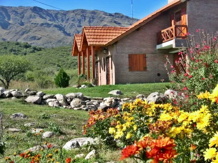 Cabañas Oma Lissi Отели в г. Хунин