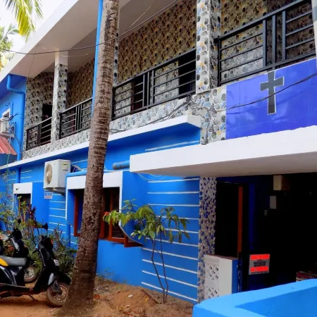 Romaldo Guest House