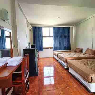 ปิยะพรฮิลล์ พาราไดซ์ Rooms