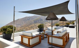 Kamini White I Villa