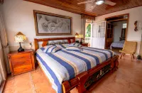 Chalet Villa Puebla Hotels in Corozal
