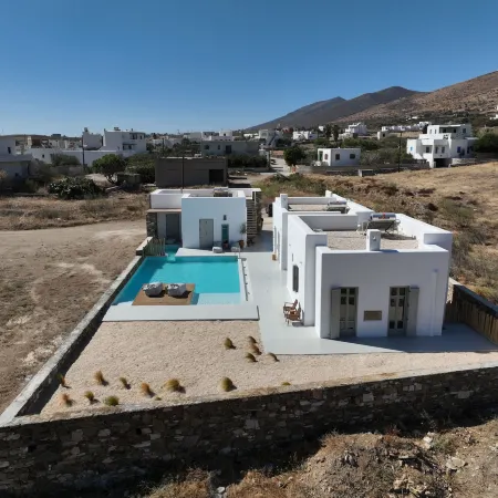 Lil Paros Luxury Suites