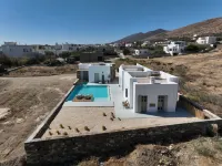 Lil Paros Luxury Suites