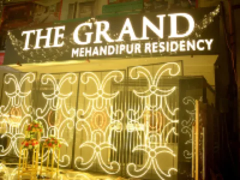 Hotel the Grand Hotels in Dausa