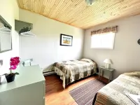 Jake & Jo's Cottages Hotels in Queens County